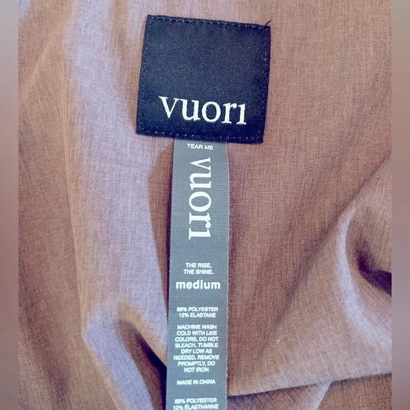 Vuori Women’s Outdoor Trainer Javket in mauve! - Picture 9 of 9